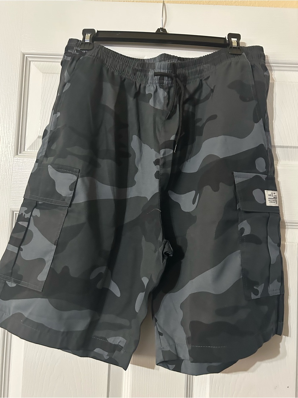 Men's Black & Gray Camo Cargo Shorts - Elastic Waist Utility Shorts
